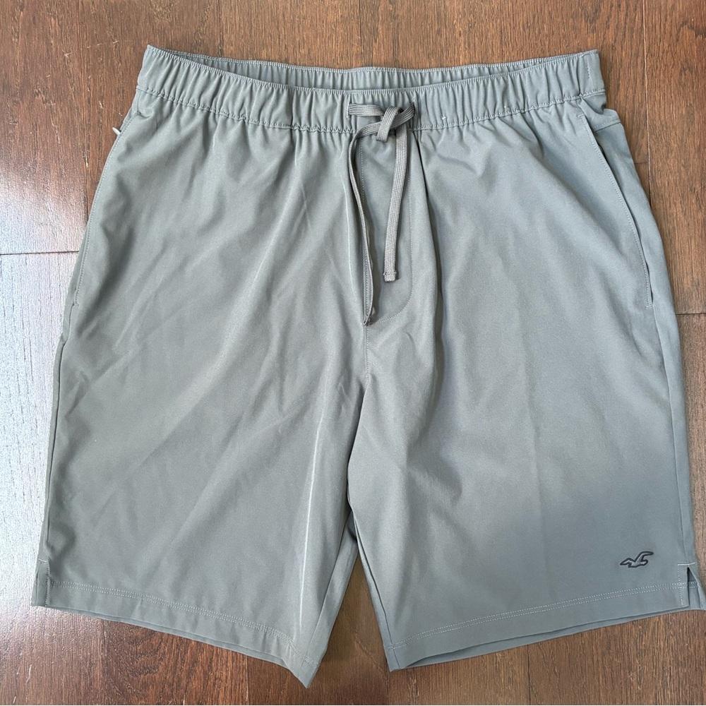 Hollister 9" Active Hybrid Shorts